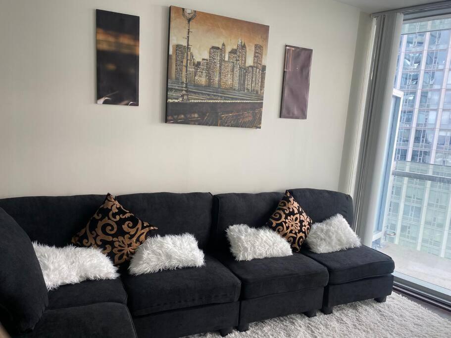 Cozy 2 Bedroom Free Parking Downtown Toronto 1Min Scotiabank Arena Tff Cn Tower Rogers Centre Union Station エクステリア 写真