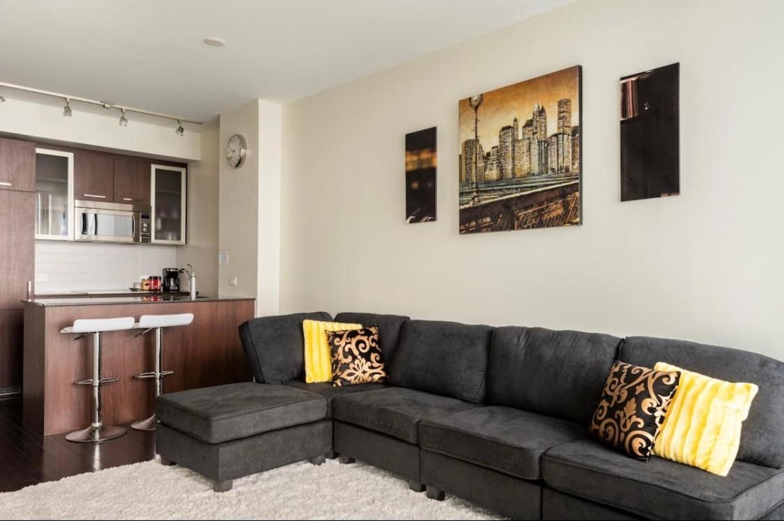 Cozy 2 Bedroom Free Parking Downtown Toronto 1Min Scotiabank Arena Tff Cn Tower Rogers Centre Union Station エクステリア 写真